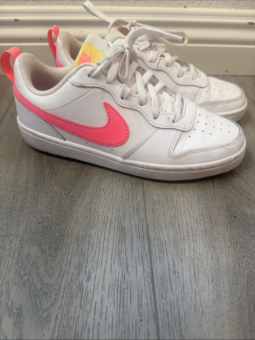 Nike Women's White Sneakers with Pink Swoosh, Nike Sneakers 5Y